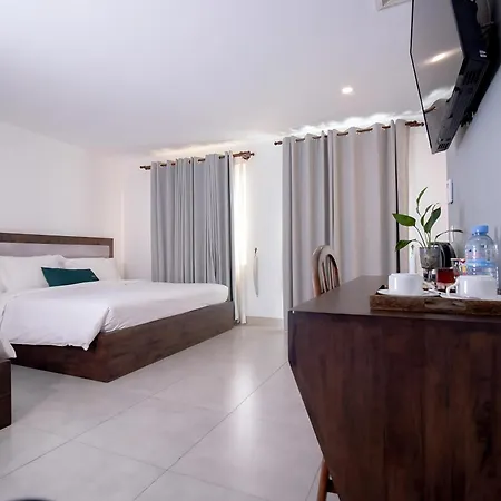 Vrest Hotel Phnom Penh Exterior photo