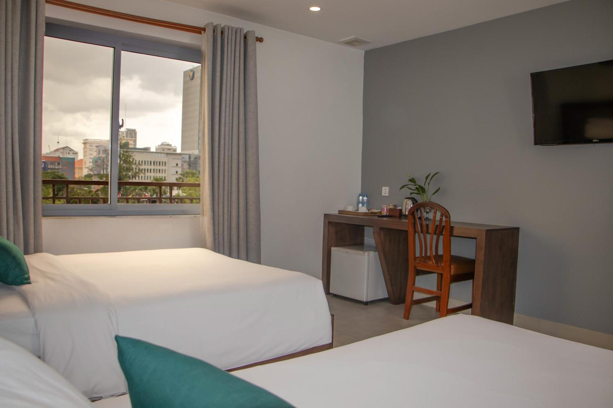 Vrest Hotel 4*